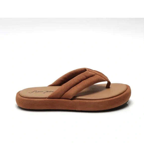 New Free People Wonderland Thong Flip Flops Sandals Suede Tan 8/39 Womens - Picture 5 of 10